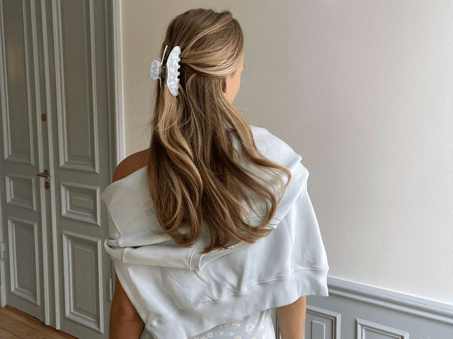 Banana Clip vs Claw Clip: Hairstylists Explain the Buzzy Hair Accessories