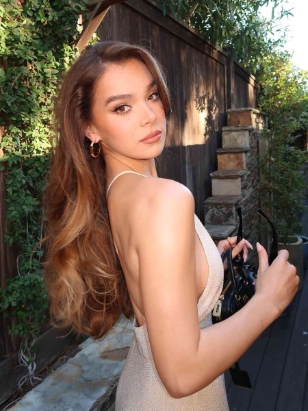 Hailee Steinfeld Shared the Three-Step Skincare Routine That Keeps Her Glowing