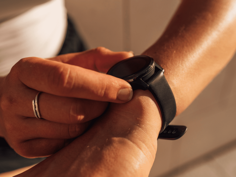 Fitness Trackers Can Give You a Skin Rash—Here’s How to Prevent It